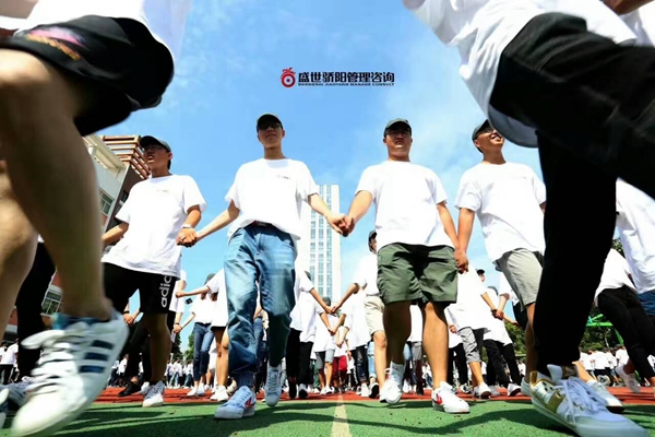 中南集团2017“新动能”500名新入职大学生体验式培训圆满完成